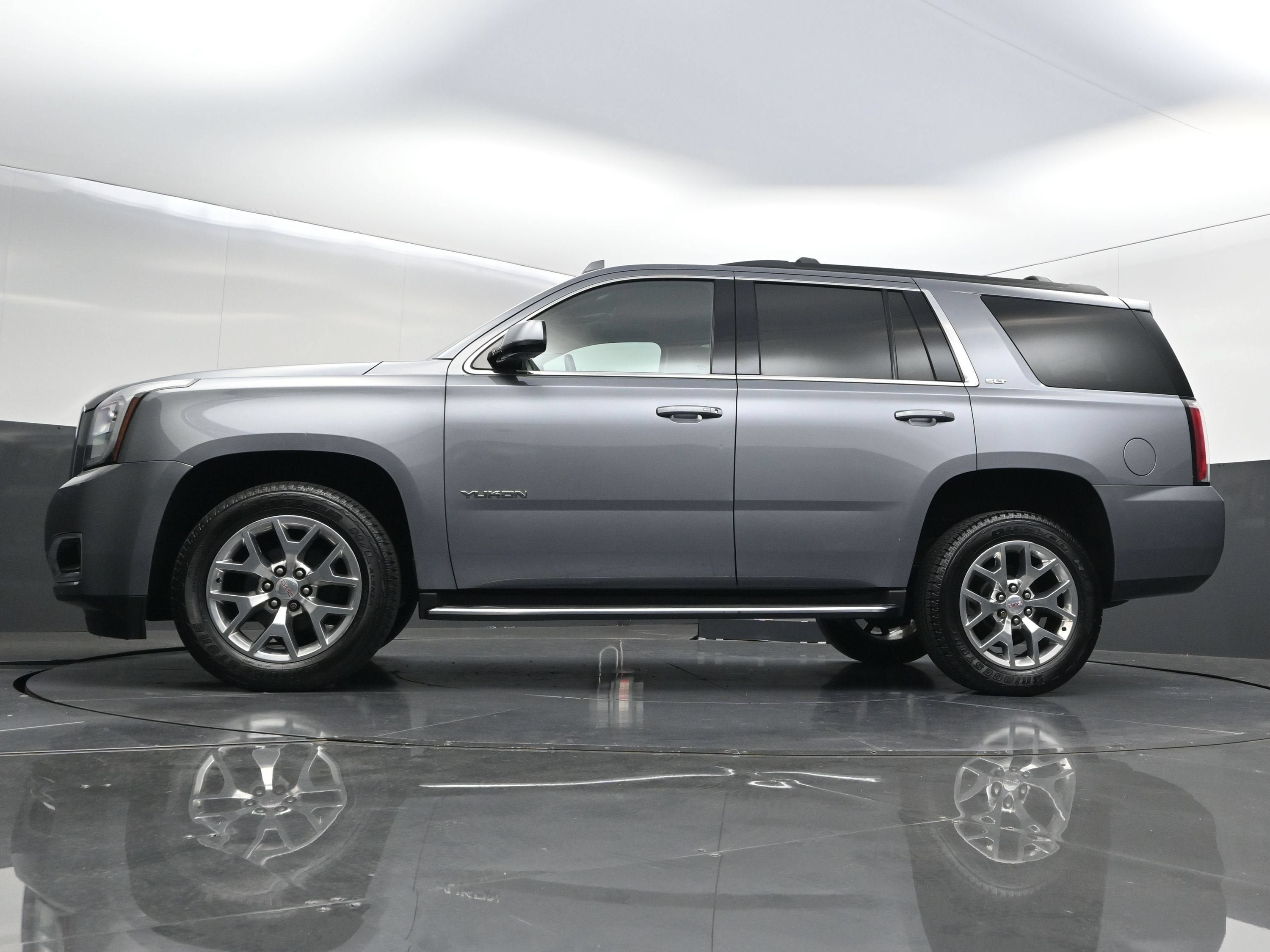 Used 2018 GMC Yukon SLT w/ Open Road Package AWD/4WD image 49