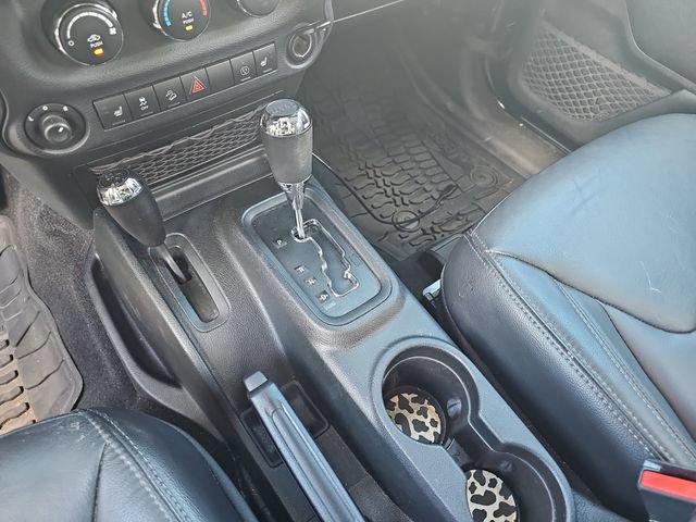 Used 2018 Jeep Wrangler Sahara AWD/4WD image 22