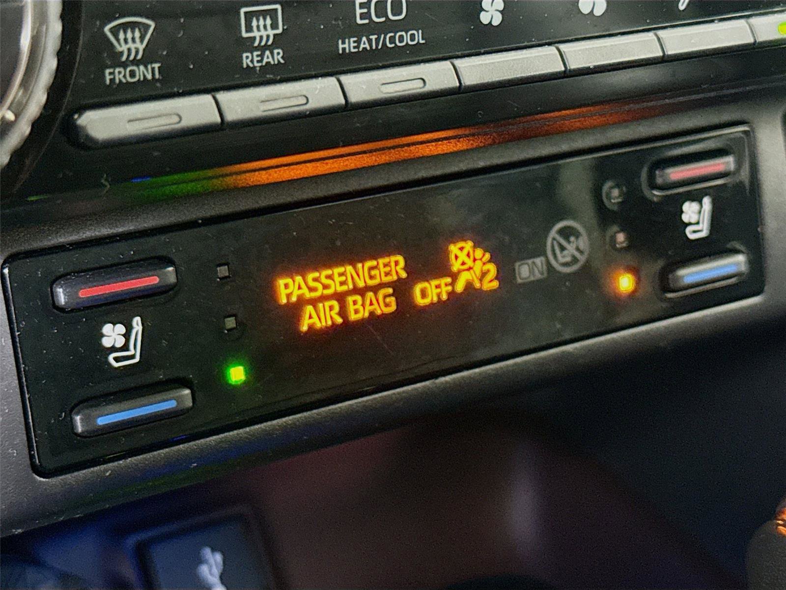 Used 2021 Toyota RAV4 Limited image 21