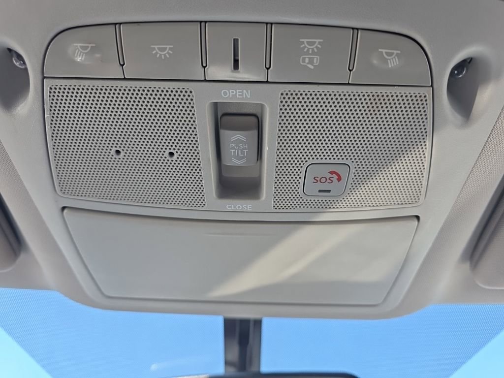 Used 2018 Nissan Murano Platinum w/ Cargo Package image 29