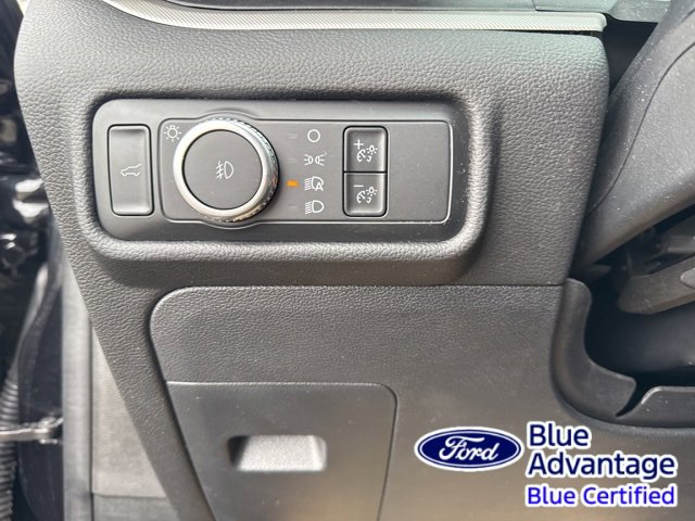 Used 2022 Ford Explorer XLT w/ Equipment Group 202A image 18