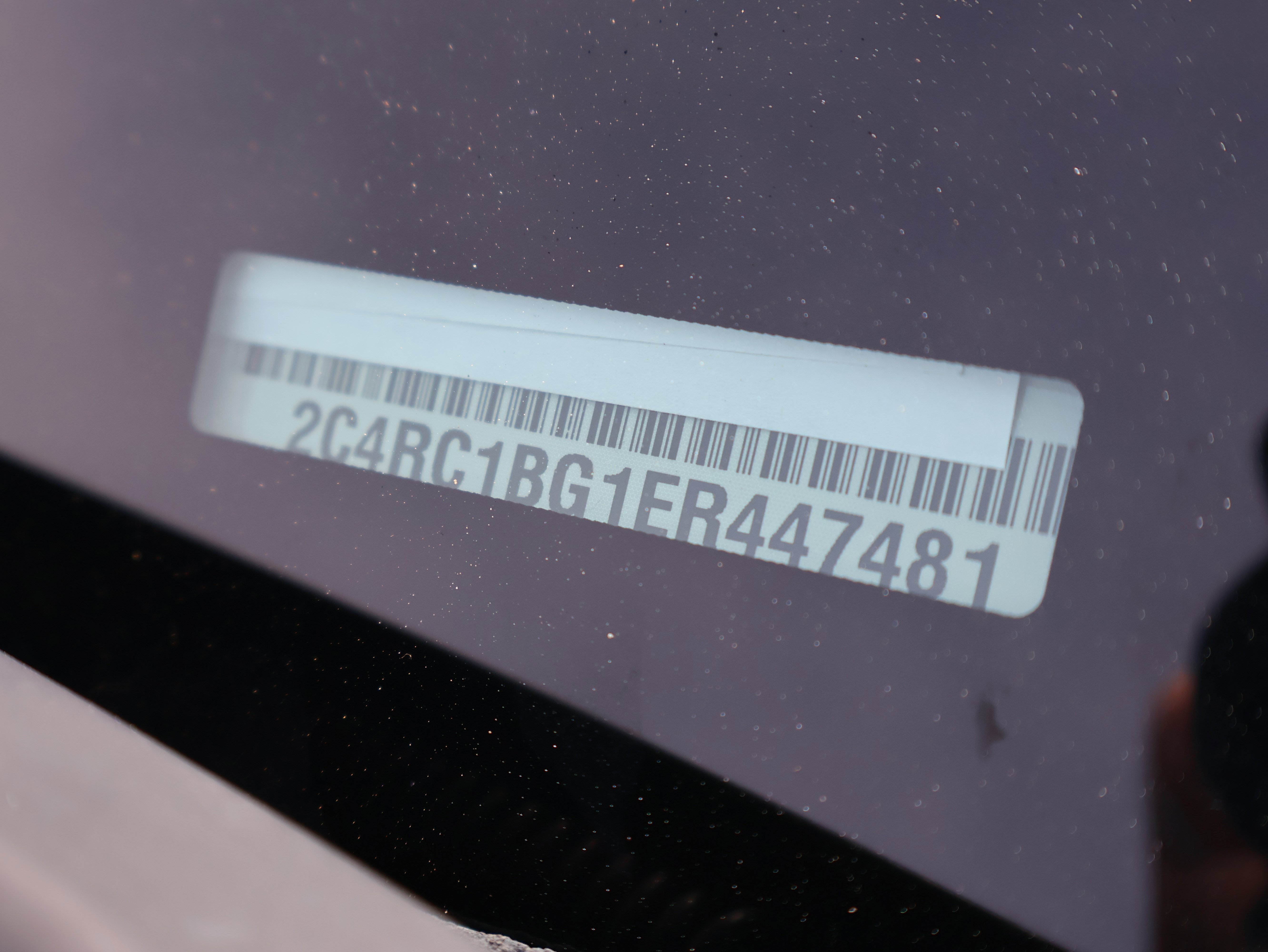 Used 2014 Chrysler Town & Country Touring image 31