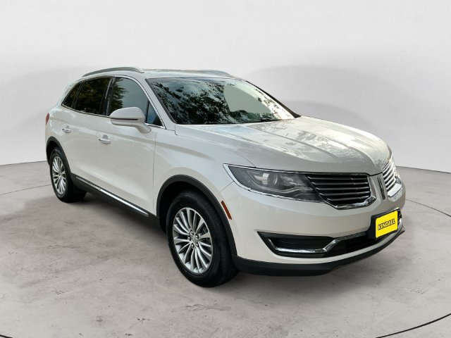 Used 2016 Lincoln MKX Select w/ Select Plus Package AWD/4WD image 3