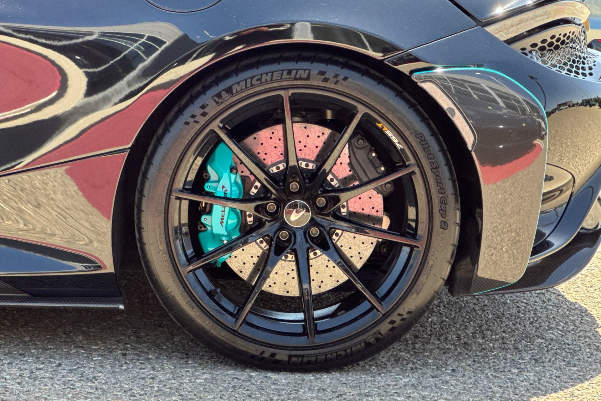 Used 2022 McLaren 765LT RWD image 41
