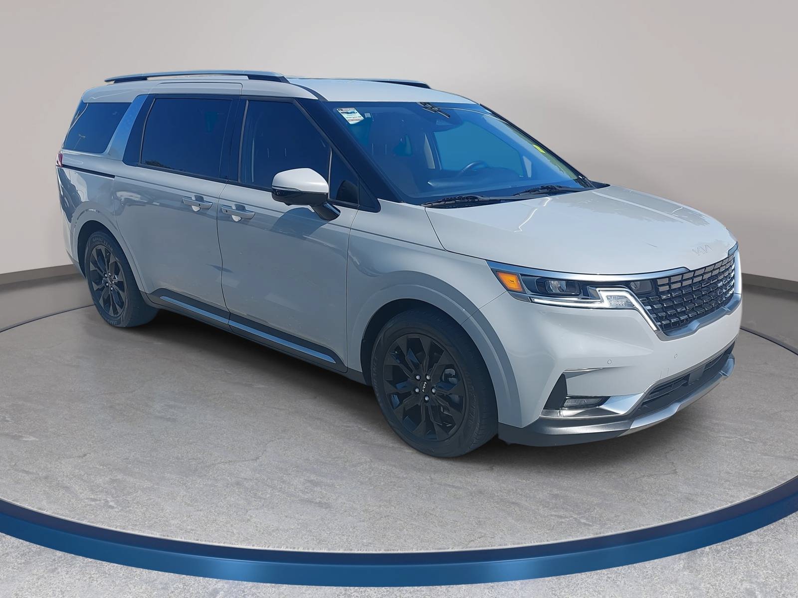 Used 2024 Kia Carnival SX FWD image 3