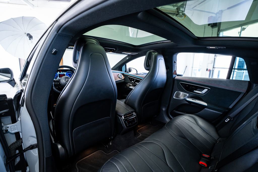 Used 2023 Mercedes-Benz EQE 500 4MATIC Sedan image 50