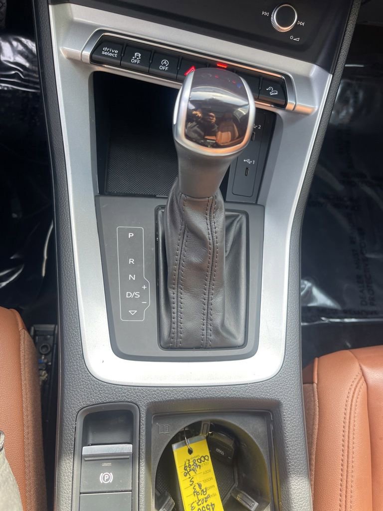 Used 2023 Audi Q3 2.0T Premium image 18