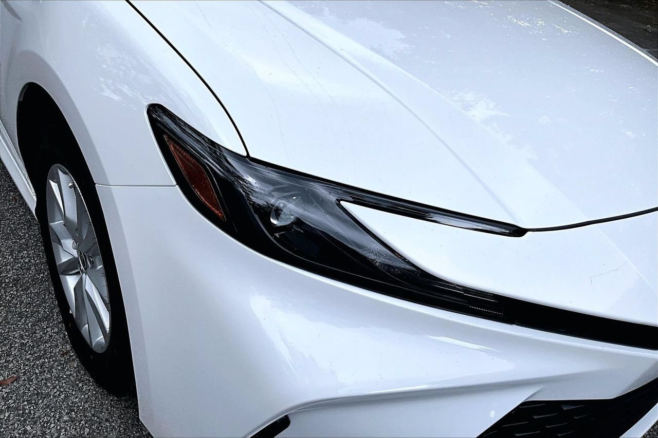 Used 2025 Toyota Camry LE FWD image 32