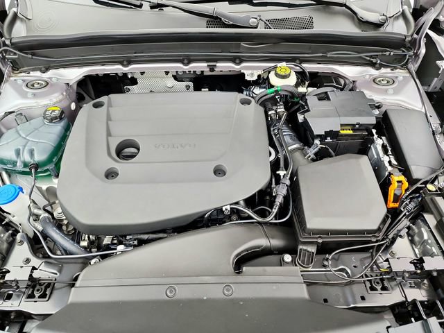 New 2026 Volvo XC40 B5 Plus w/ Climate Package AWD/4WD image 32