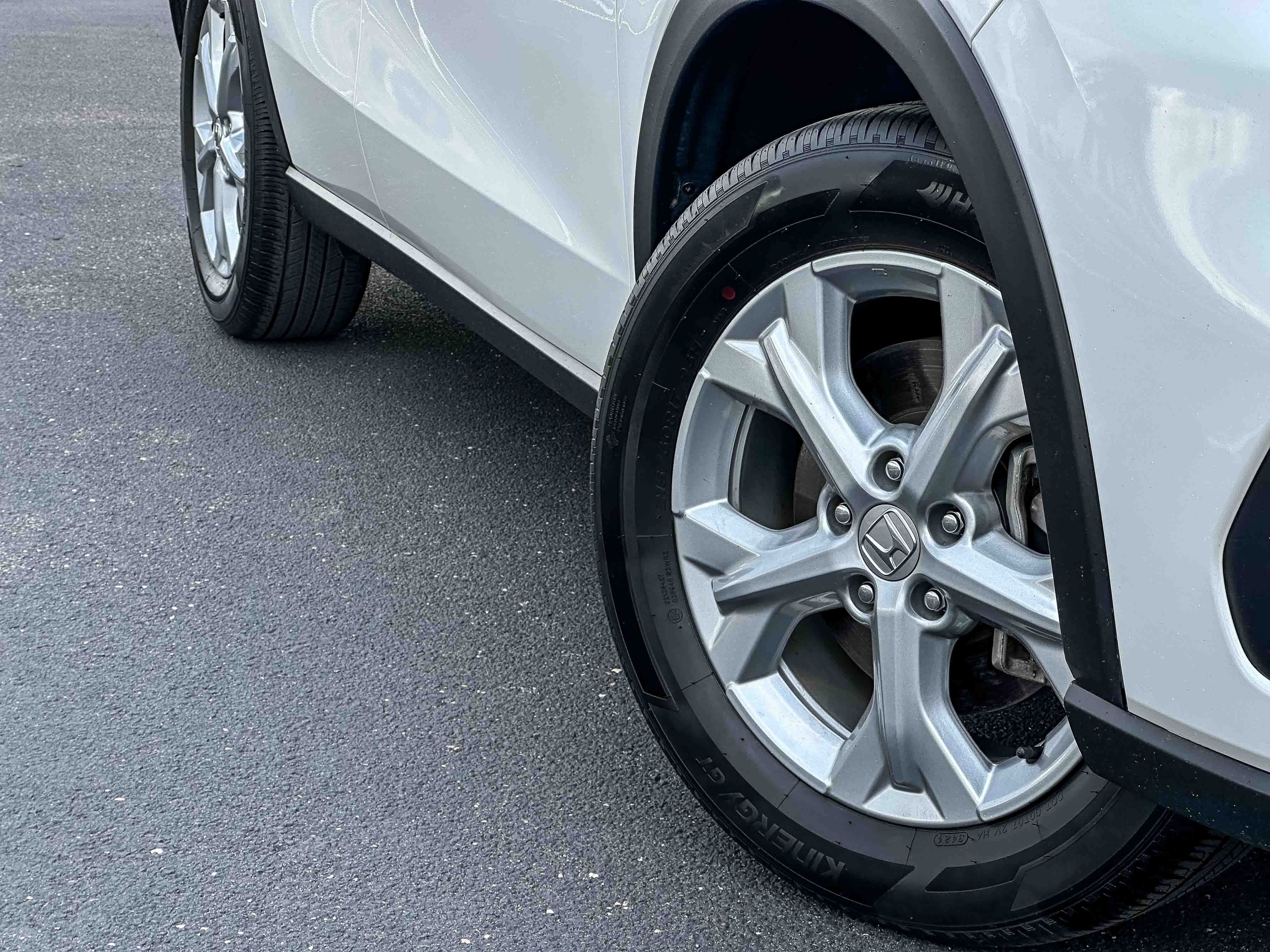 Certified 2025 Honda HR-V LX image 3