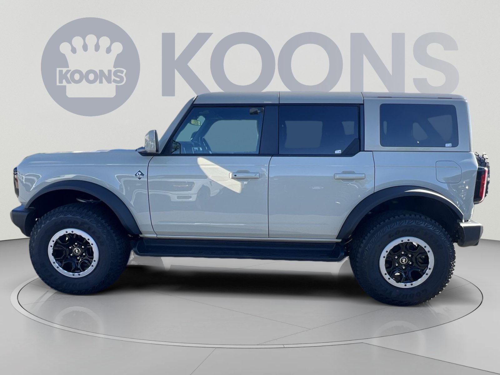 New 2025 Ford Bronco Outer Banks w/ Sasquatch Package AWD/4WD image 7