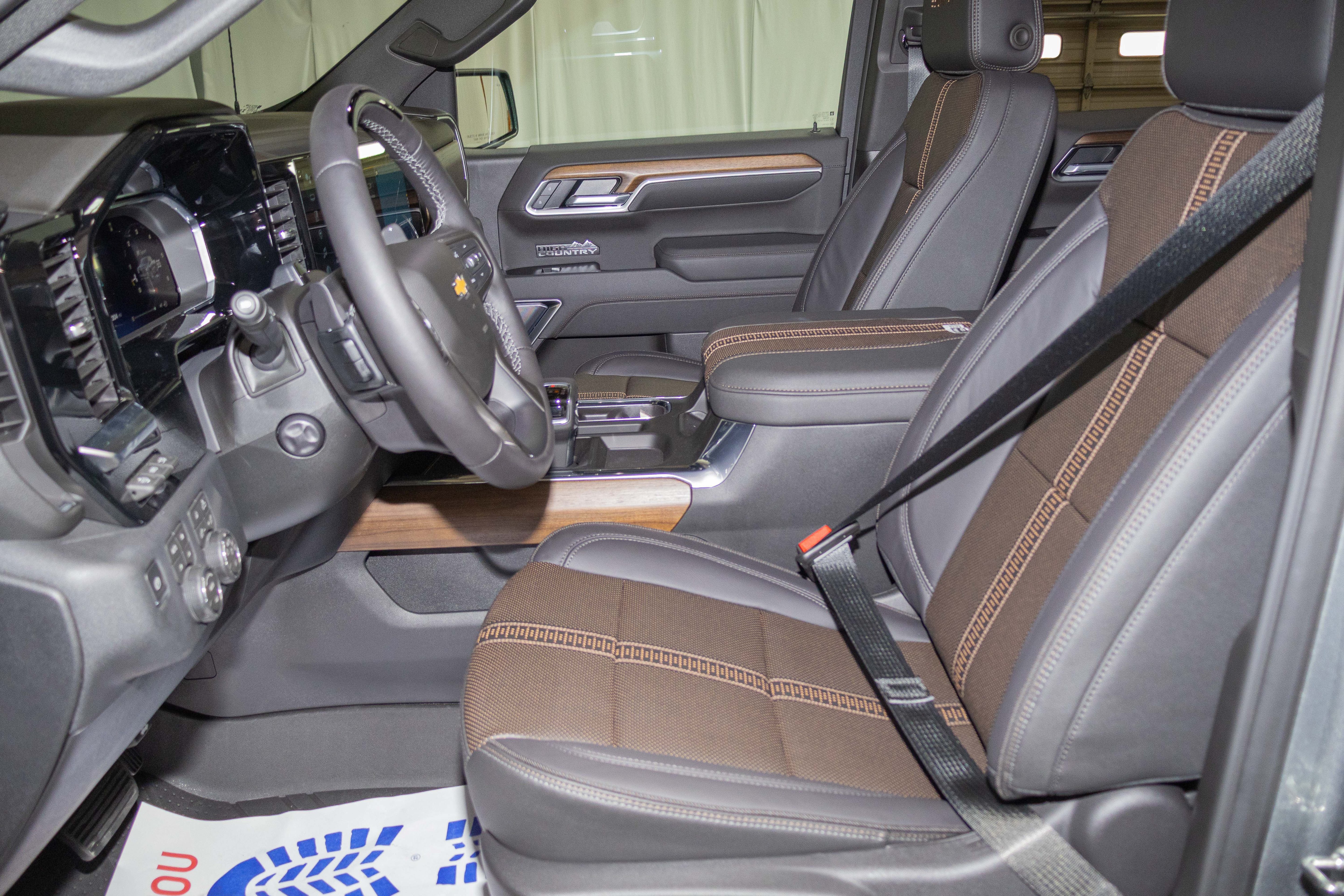 New 2026 Chevrolet Silverado 1500 High Country AWD/4WD image 9