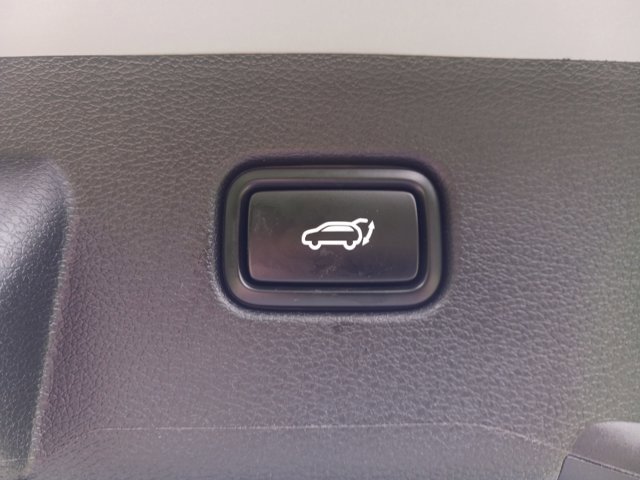 Used 2025 Kia Sportage SX image 32