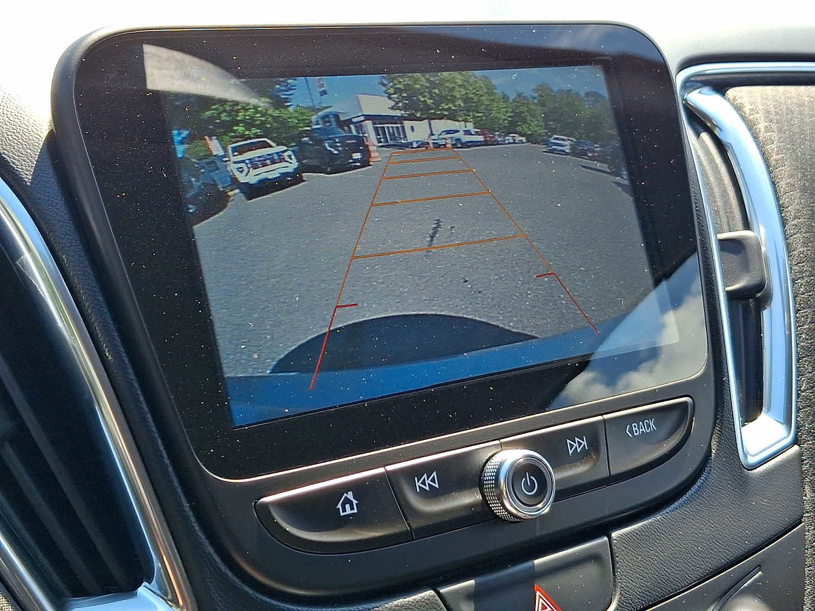 Used 2016 Chevrolet Malibu LT FWD image 19