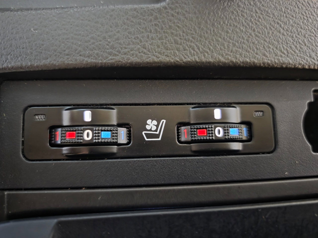 Used 2013 Lexus RX 350 2WD image 36