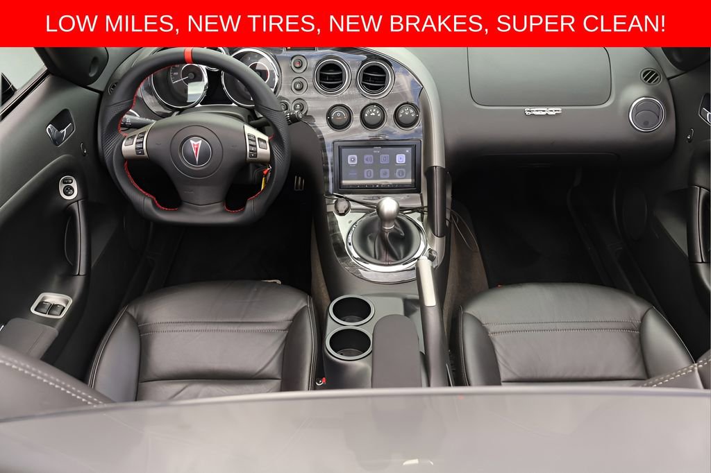 Used 2007 Pontiac Solstice GXP w/ Premium Package RWD image 14