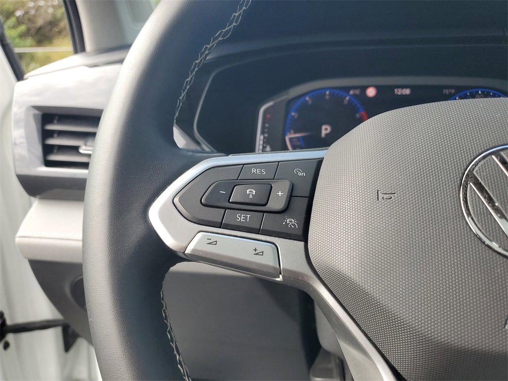 Used 2022 Volkswagen Taos SEL image 29
