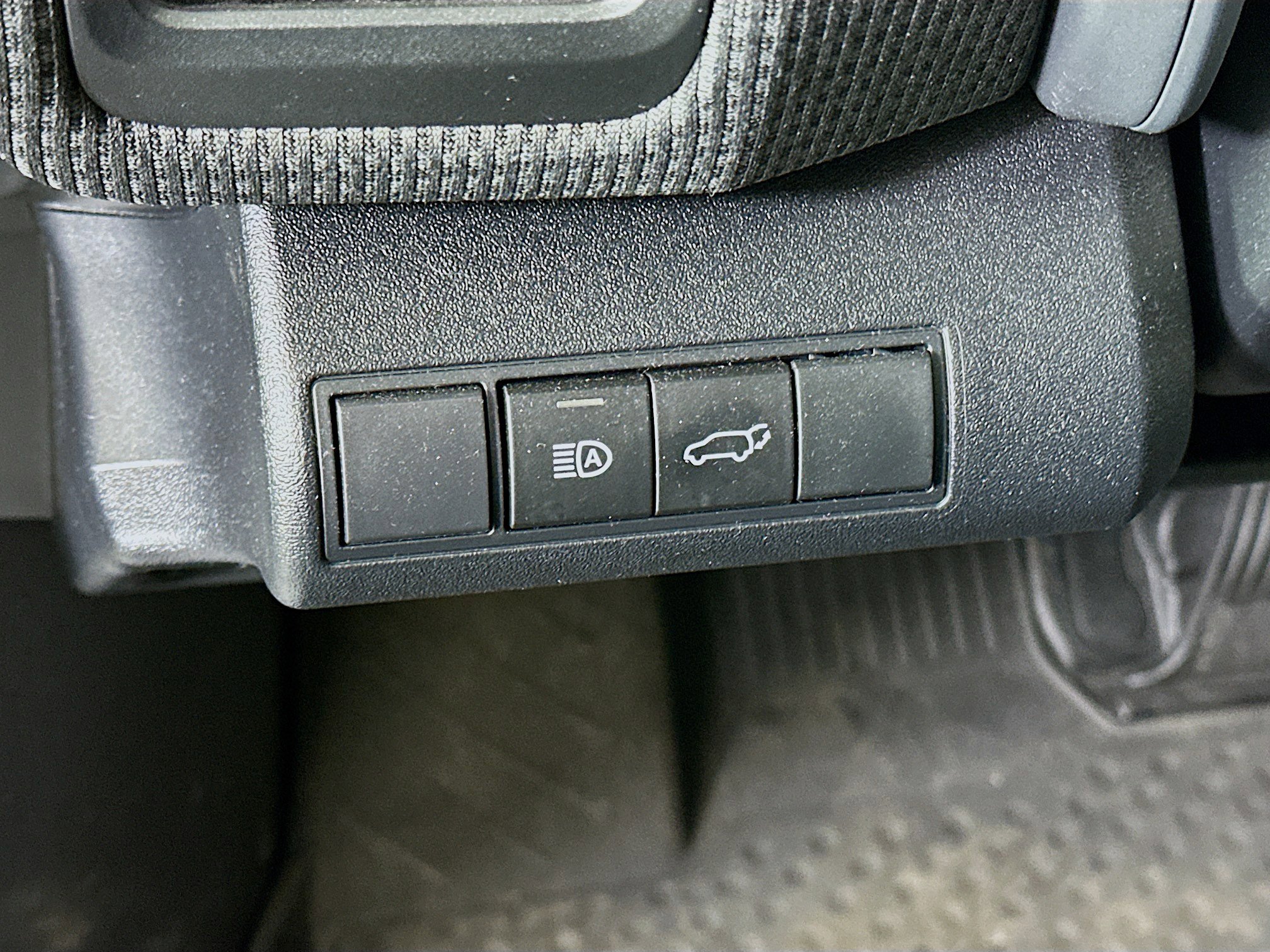 Used 2025 Toyota bZ4X FWD w/ Weather Package image 17