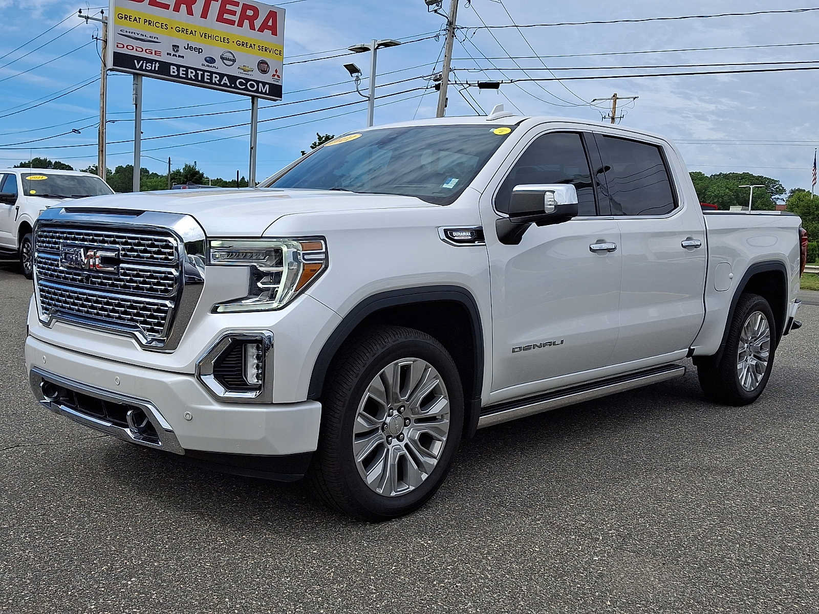 Used 2021 GMC Sierra 1500 Denali w/ Denali Ultimate Package AWD/4WD image 3