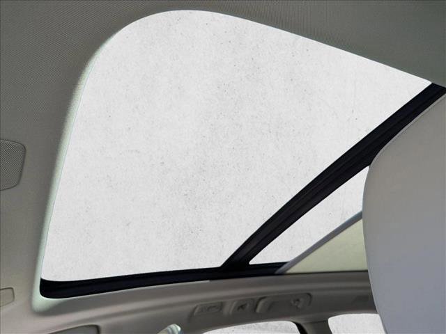 Used 2022 Volvo XC60 T8 Inscription w/ Advanced Package image 15