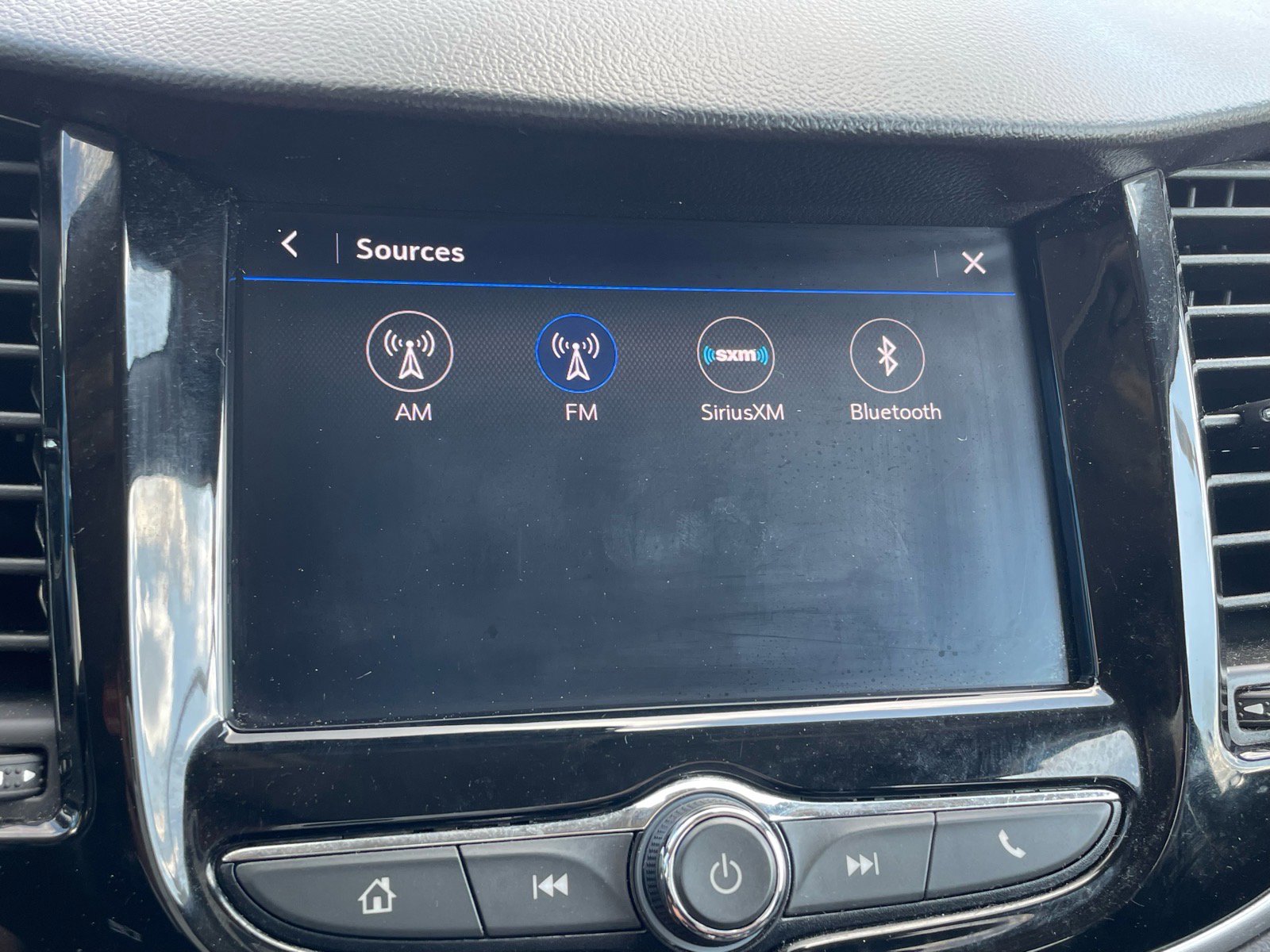 Used 2022 Chevrolet Trax LT w/ Driver Confidence Package AWD/4WD image 7