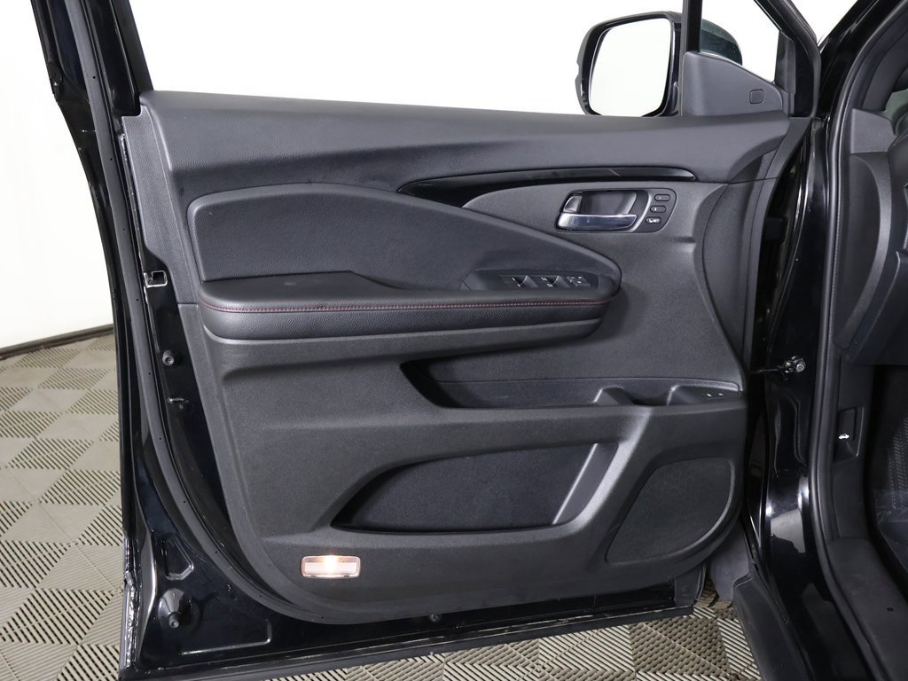 Used 2022 Honda Pilot Black Edition image 28