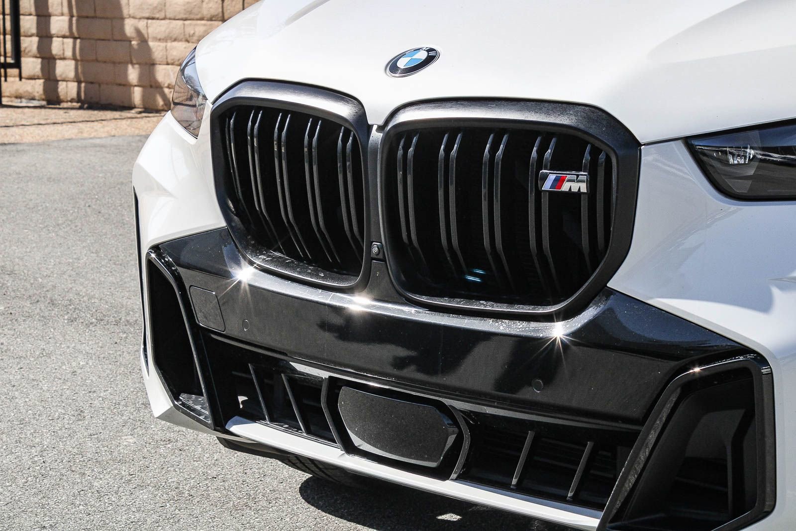 Used 2024 BMW X5 M60i w/ Parking Assistance Package AWD/4WD image 6