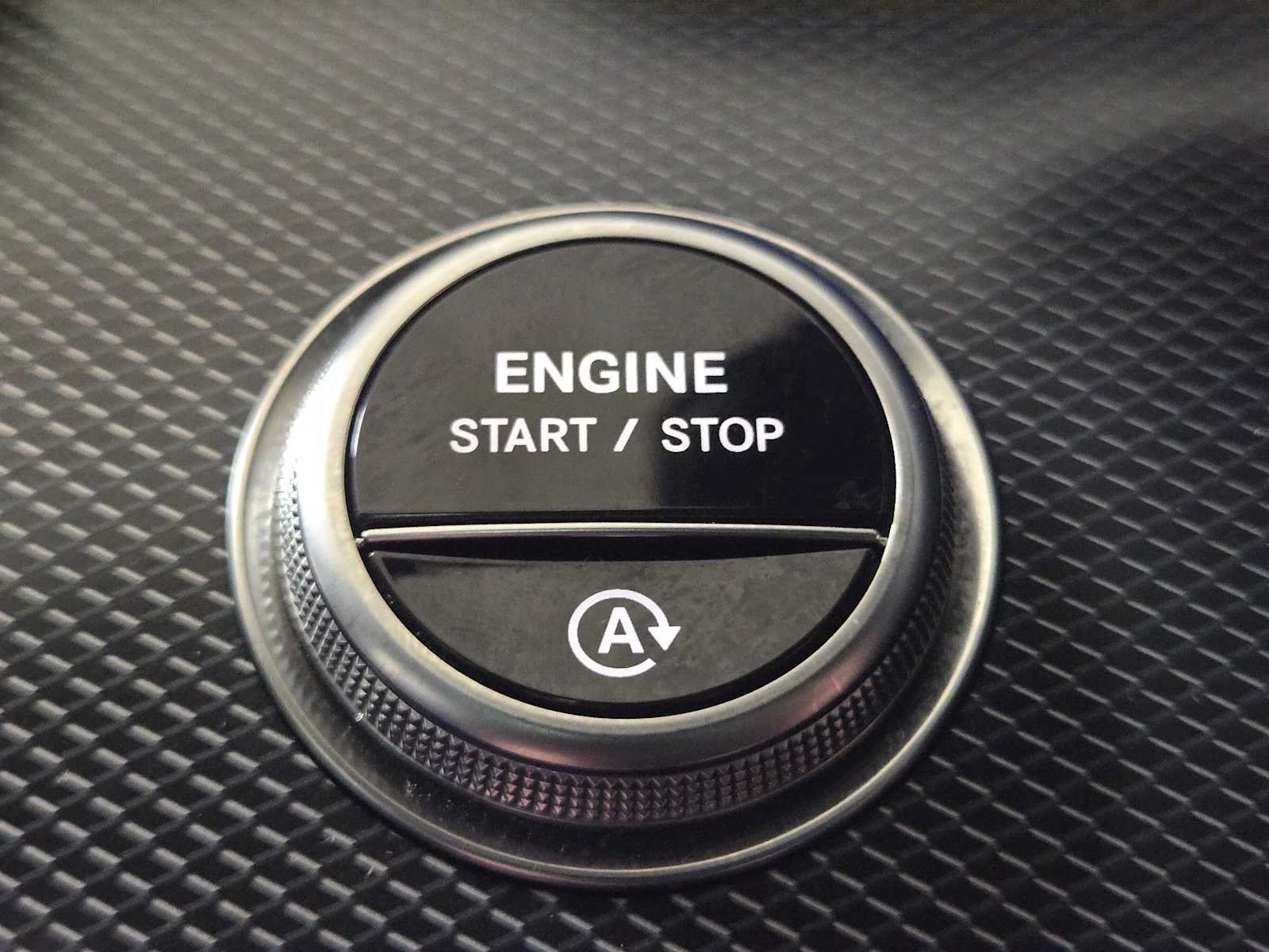 Certified 2025 Mercedes-Benz CLE 300 4MATIC Coupe image 30