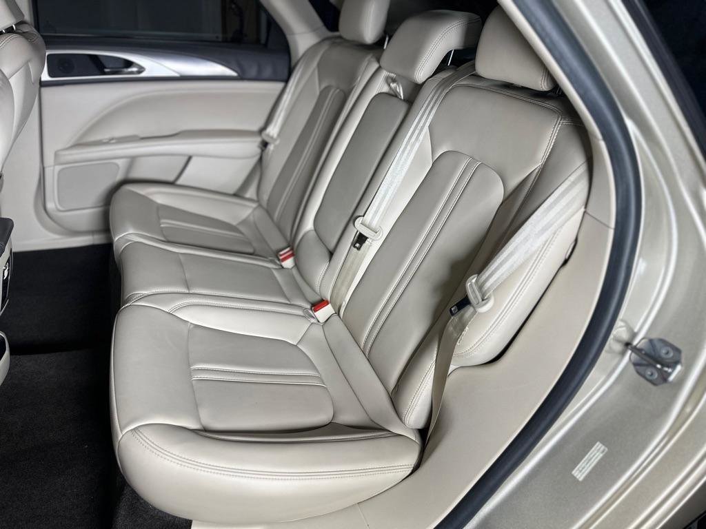 Used 2017 Lincoln MKZ Premiere image 28