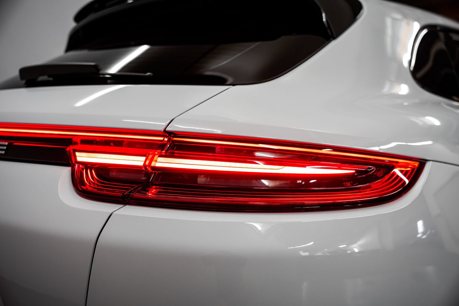Used 2018 Porsche Panamera Turbo Sport Turismo AWD/4WD image 44