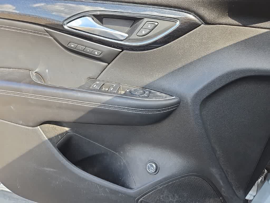 Used 2021 Buick Envision Essence w/ Sport Touring Package FWD image 9