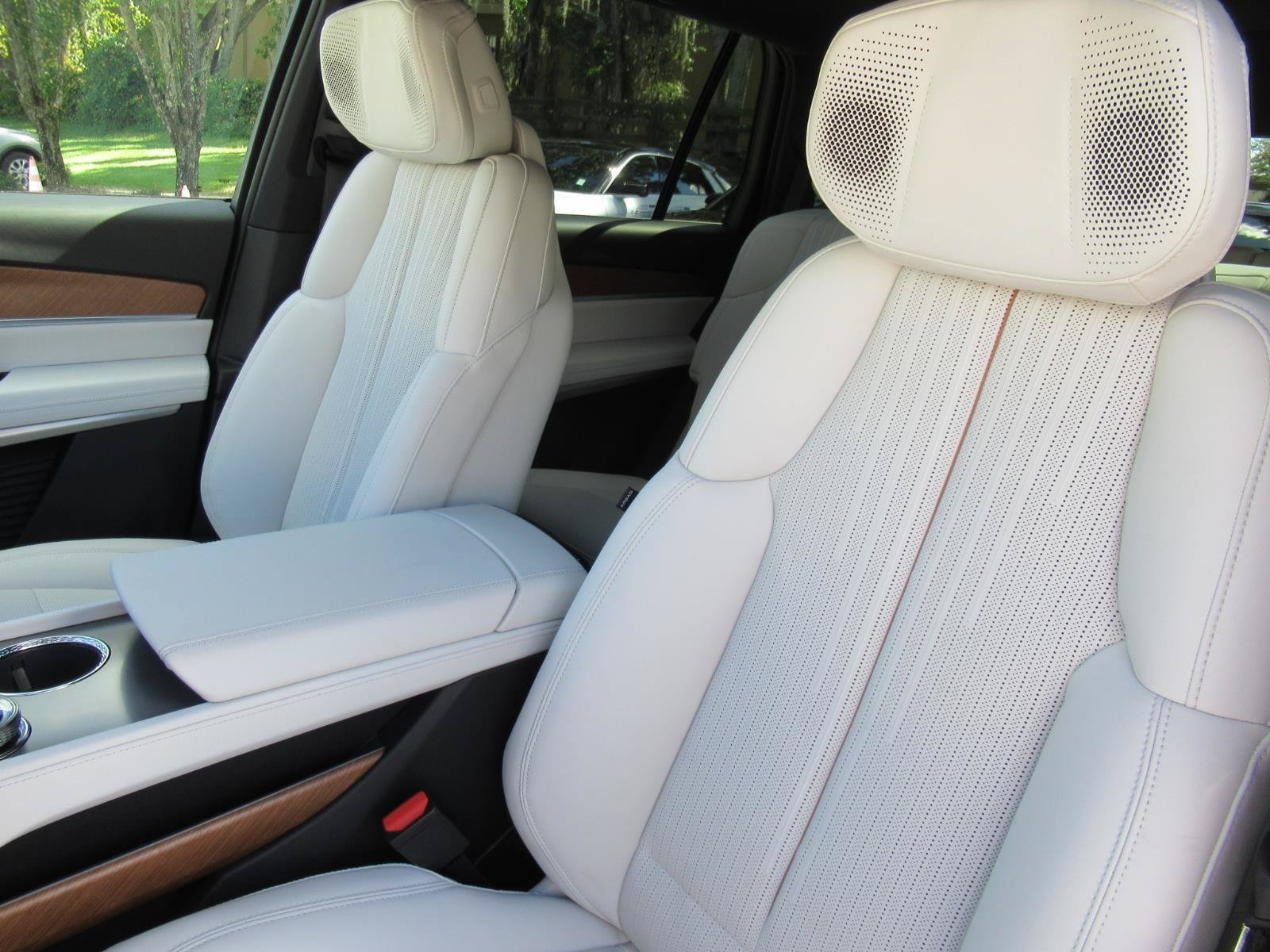 New 2027 Cadillac Vistiq Sport AWD/4WD image 19