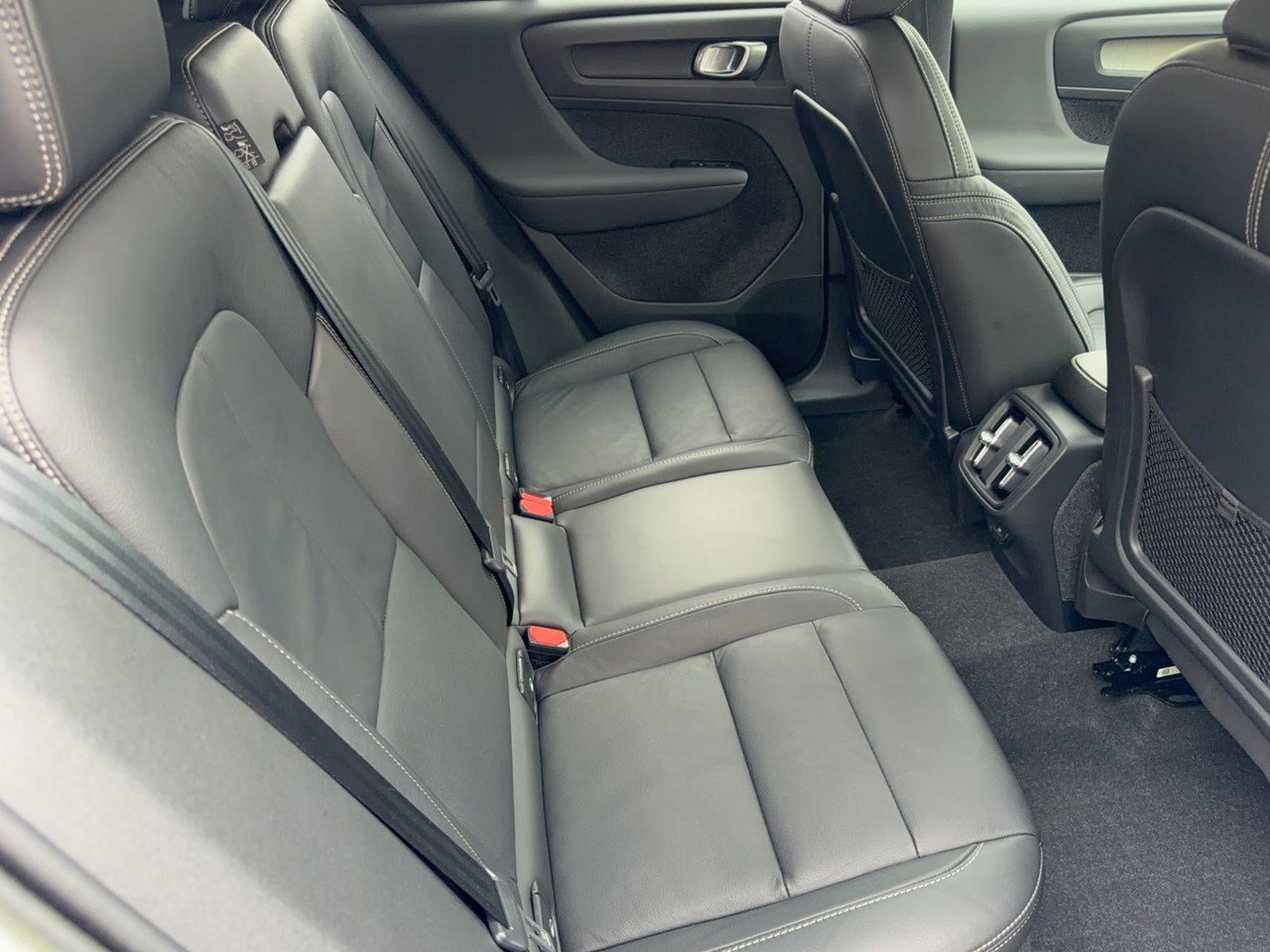 Used 2024 Volvo XC40 B5 Plus w/ Protection Package Premier AWD/4WD image 29