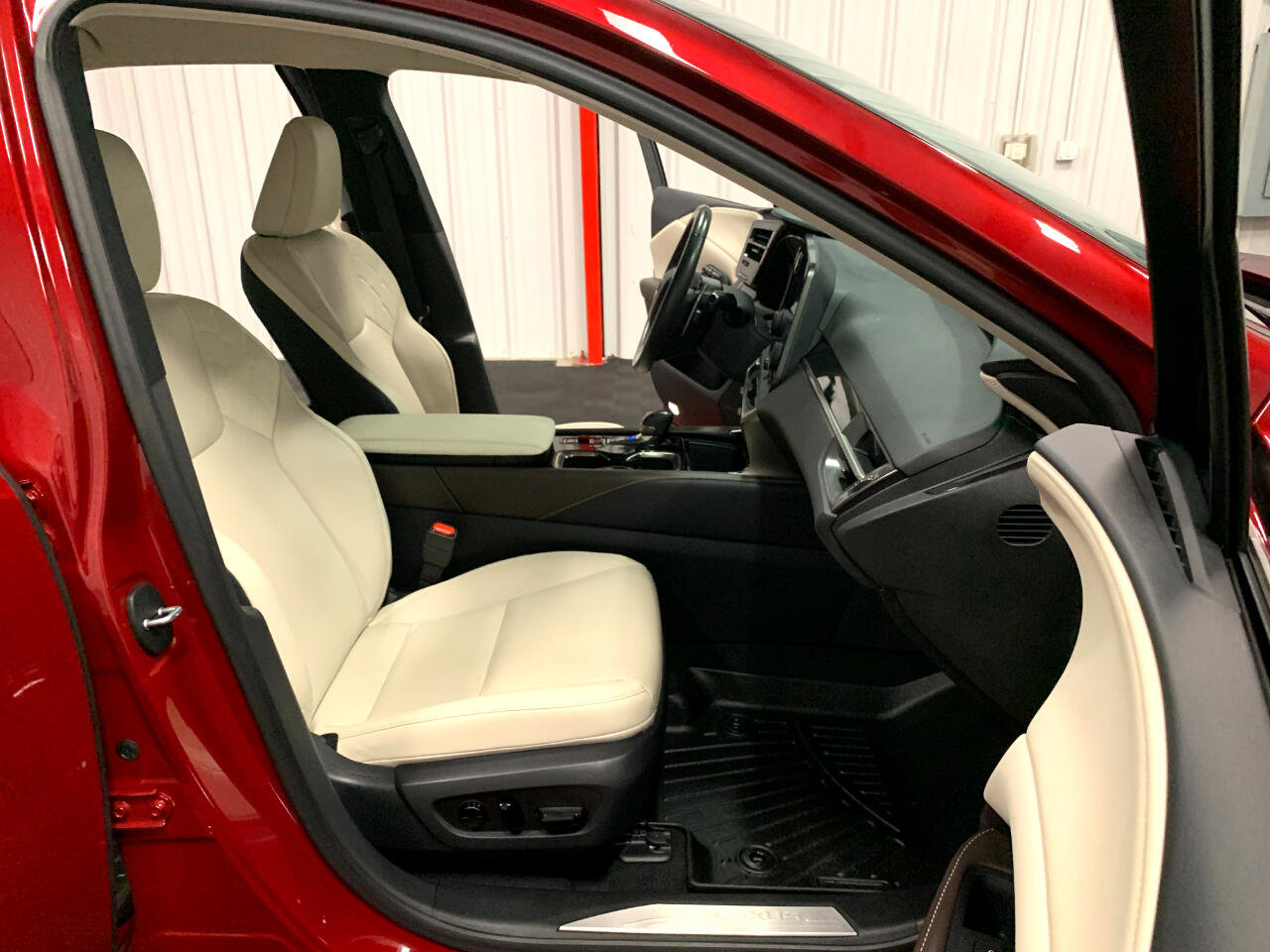 Used 2024 Lexus RX 350 FWD image 48