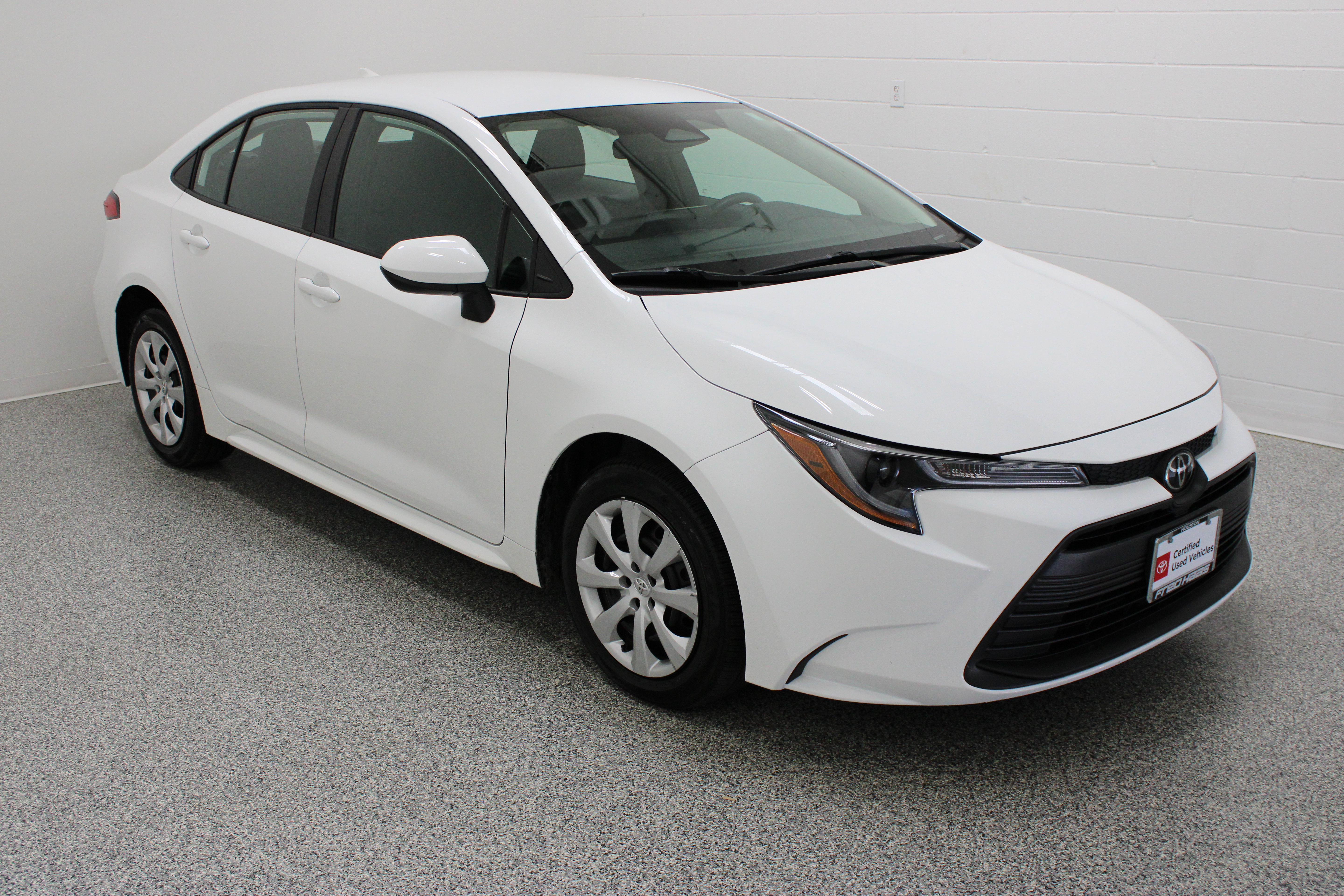 Certified 2026 Toyota Corolla LE FWD image 4