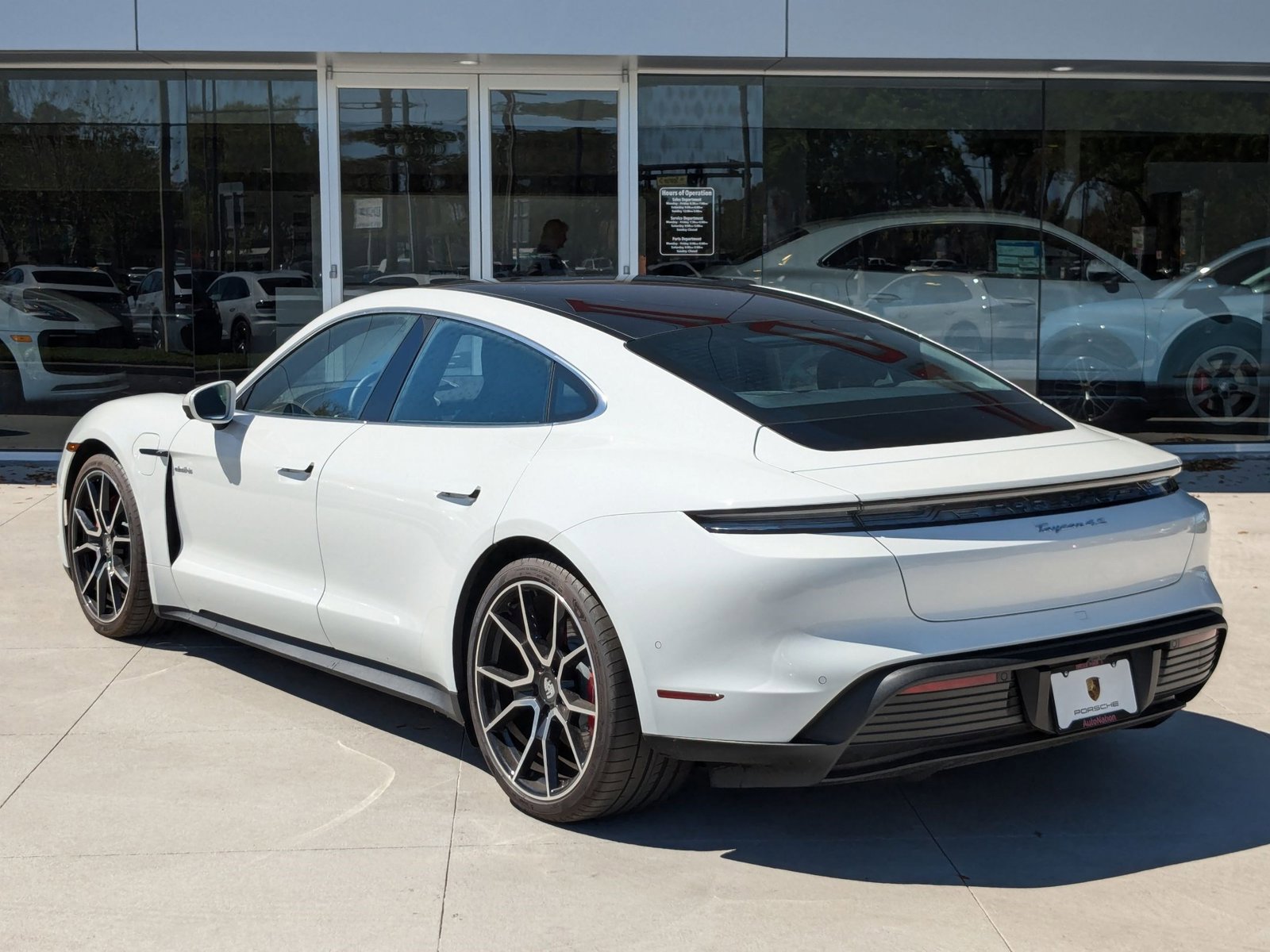 New 2025 Porsche Taycan 4S image 3