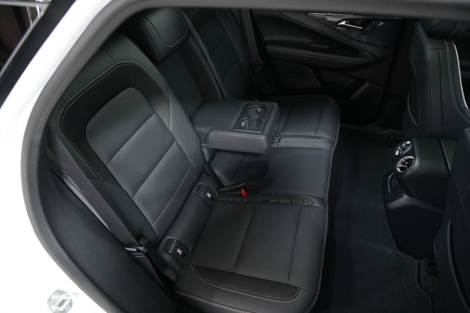 Certified 2024 Chevrolet Blazer EV LT AWD/4WD image 19