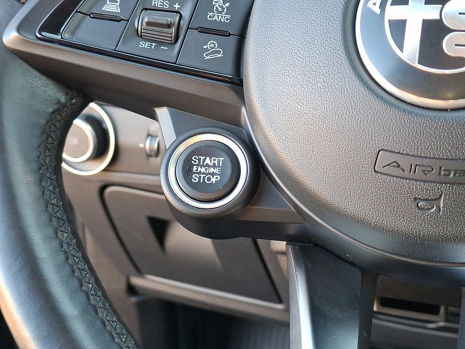 Used 2022 Alfa Romeo Stelvio Ti image 28