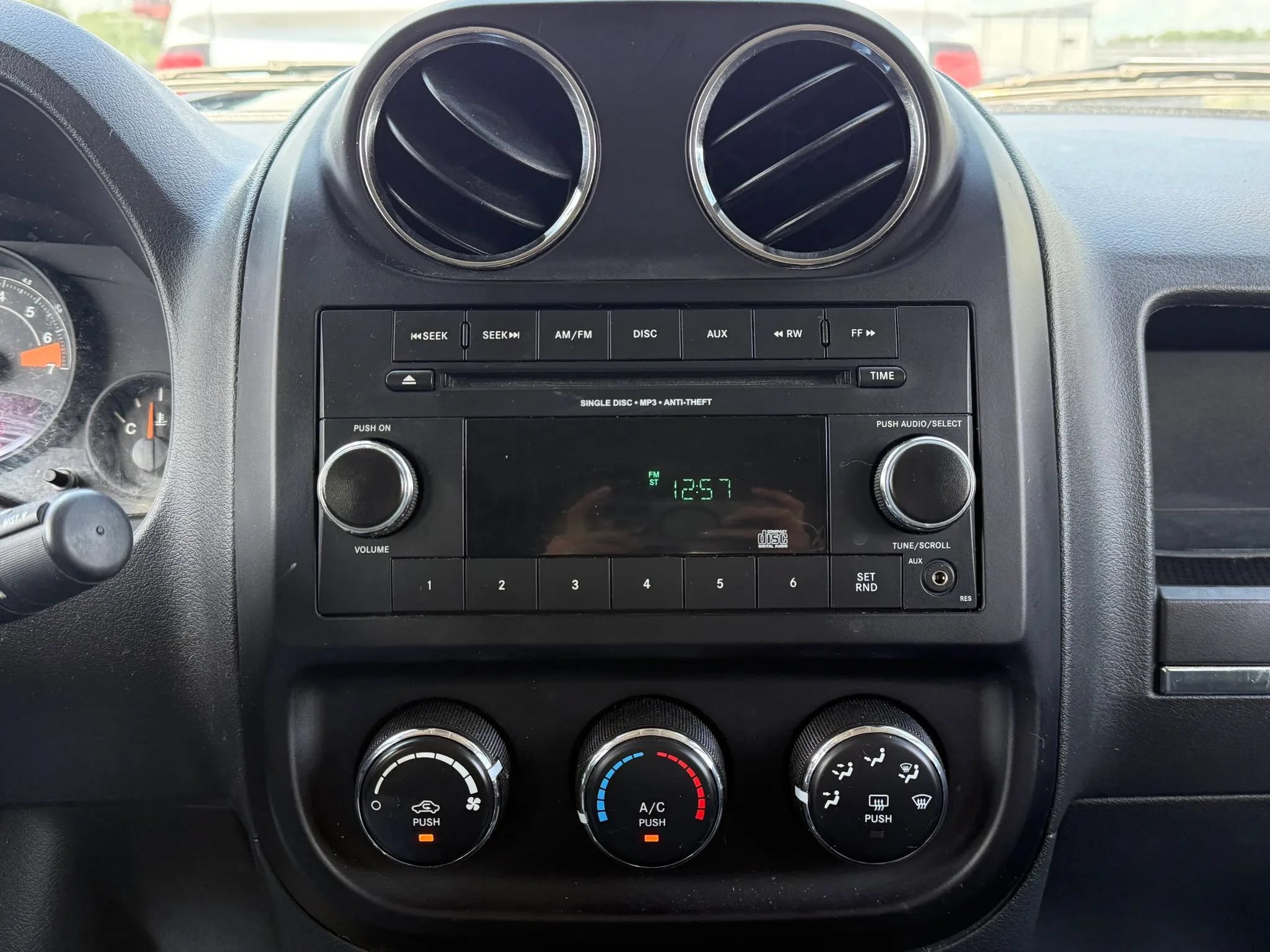 Used 2014 Jeep Patriot Sport w/ Power Value Group FWD image 25