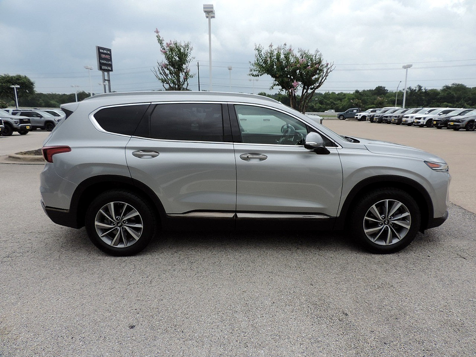 Used 2020 Hyundai Santa Fe Limited FWD image 4