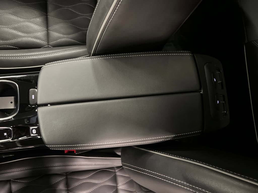 Certified 2023 Buick Envision Avenir AWD/4WD image 27