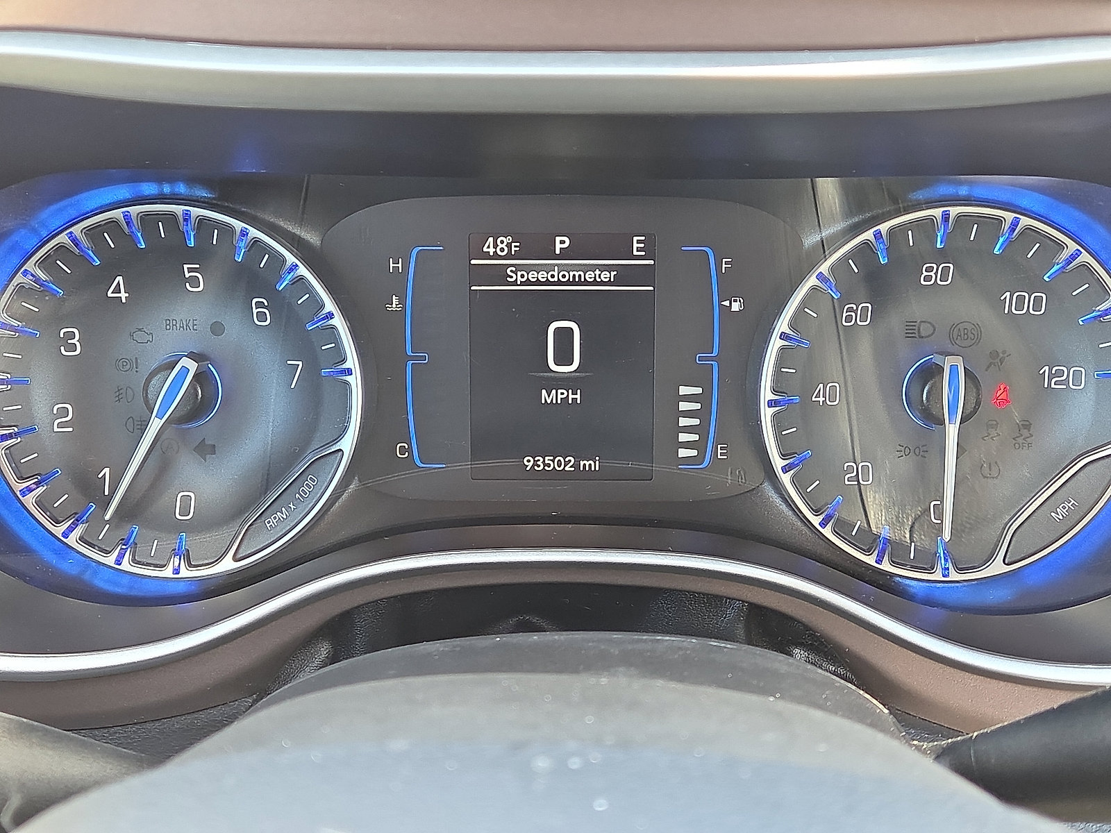 Used 2024 Chrysler Voyager LX image 15
