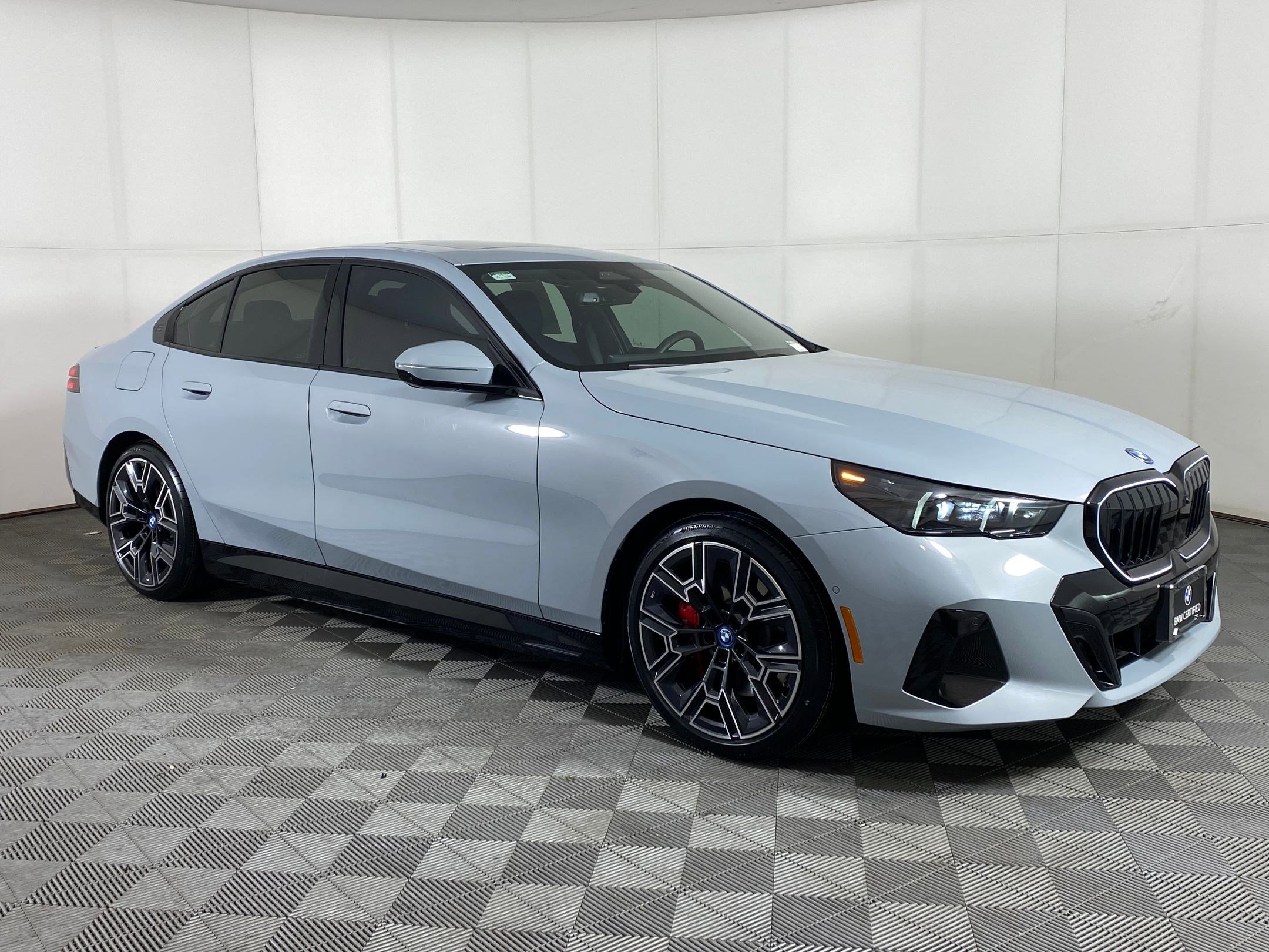 Certified 2025 BMW i5 xDrive40 w/ M Sport Package image 7