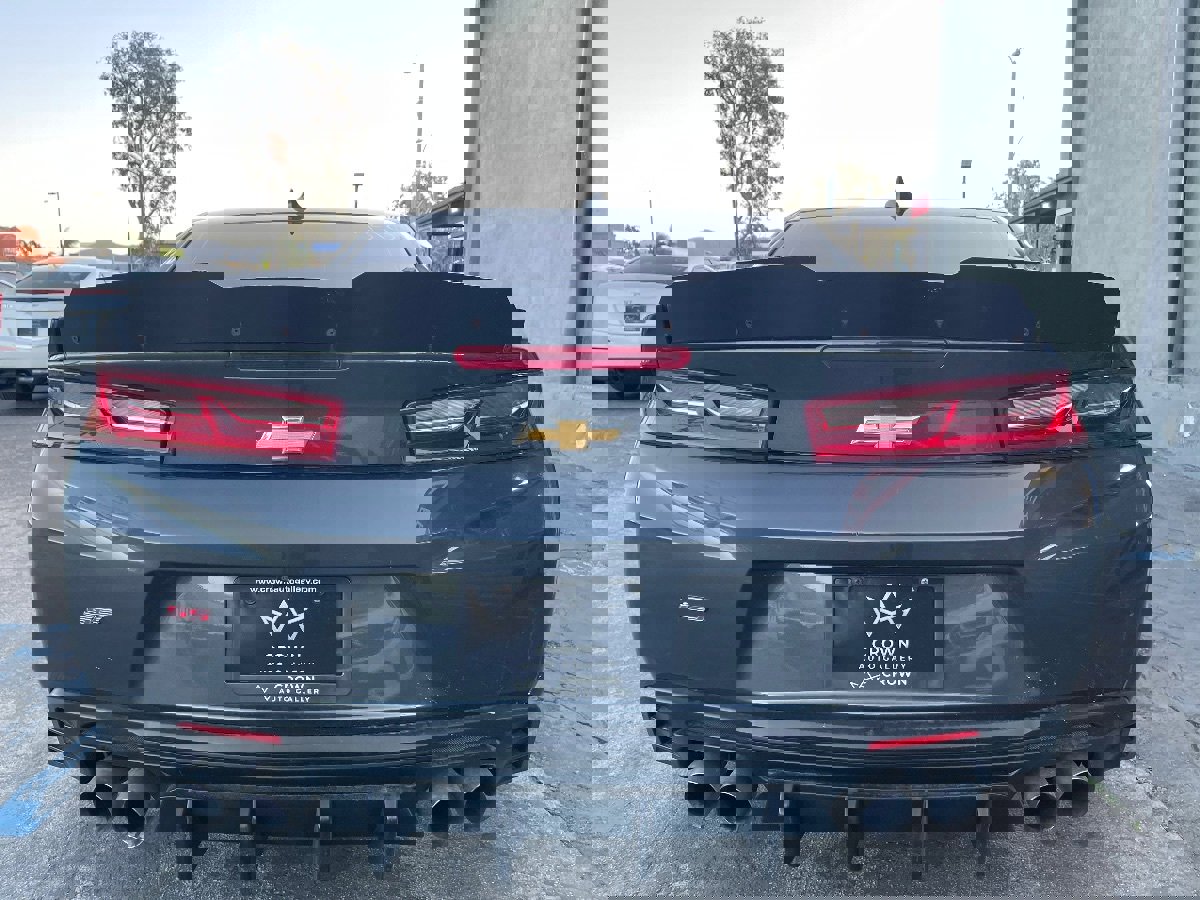 Used 2018 Chevrolet Camaro SS image 8