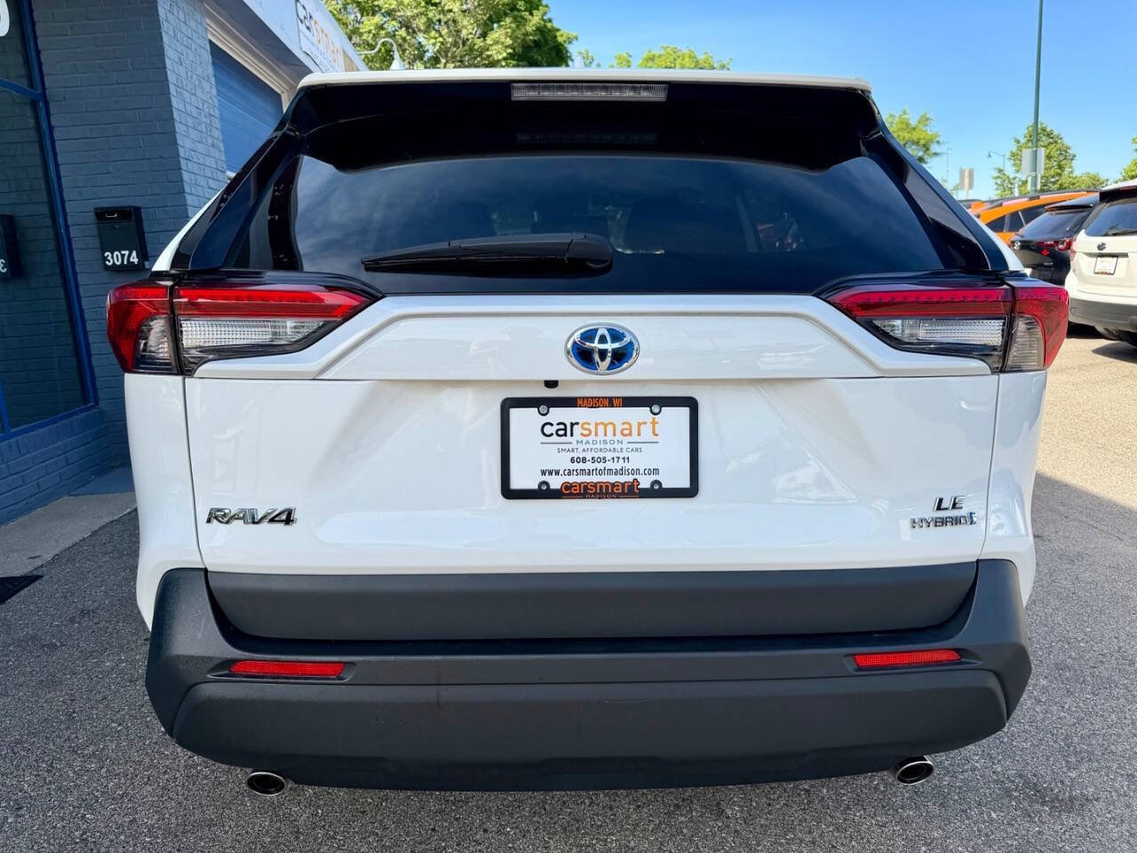 Used 2022 Toyota RAV4 LE AWD/4WD image 9