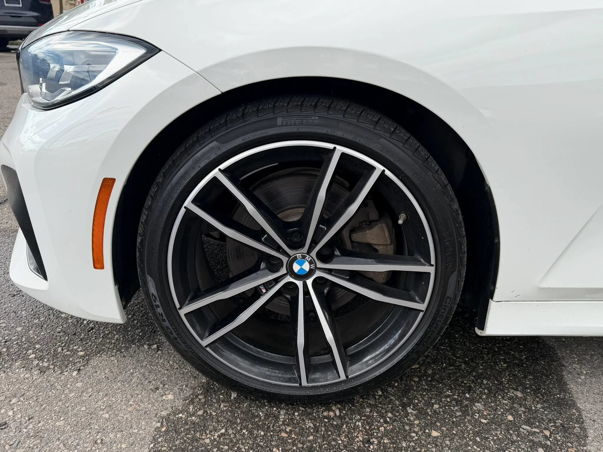 Used 2020 BMW 330i xDrive Sedan w/ M Sport Package AWD/4WD image 9