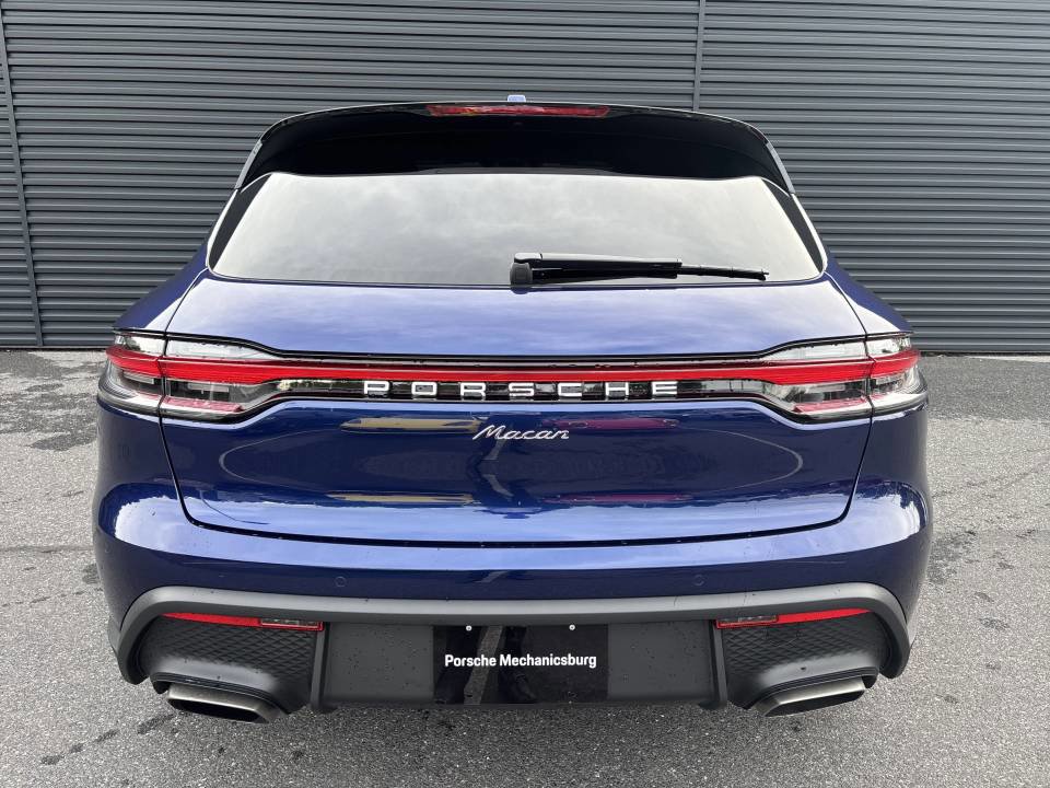 Certified 2026 Porsche Macan image 4