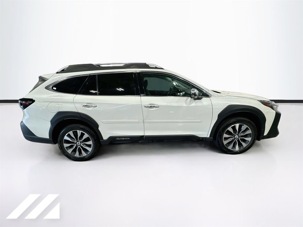 Used 2024 Subaru Outback Touring AWD/4WD image 4