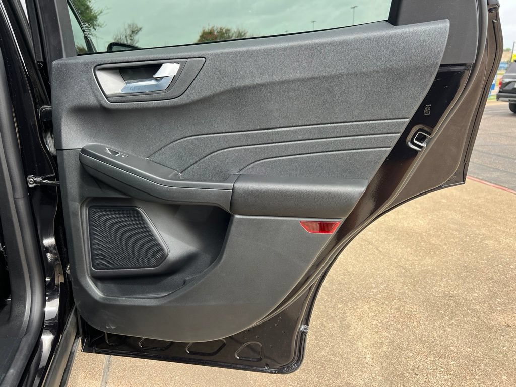 Used 2025 Ford Escape ST-Line w/ Tech Pack #1 FWD image 19