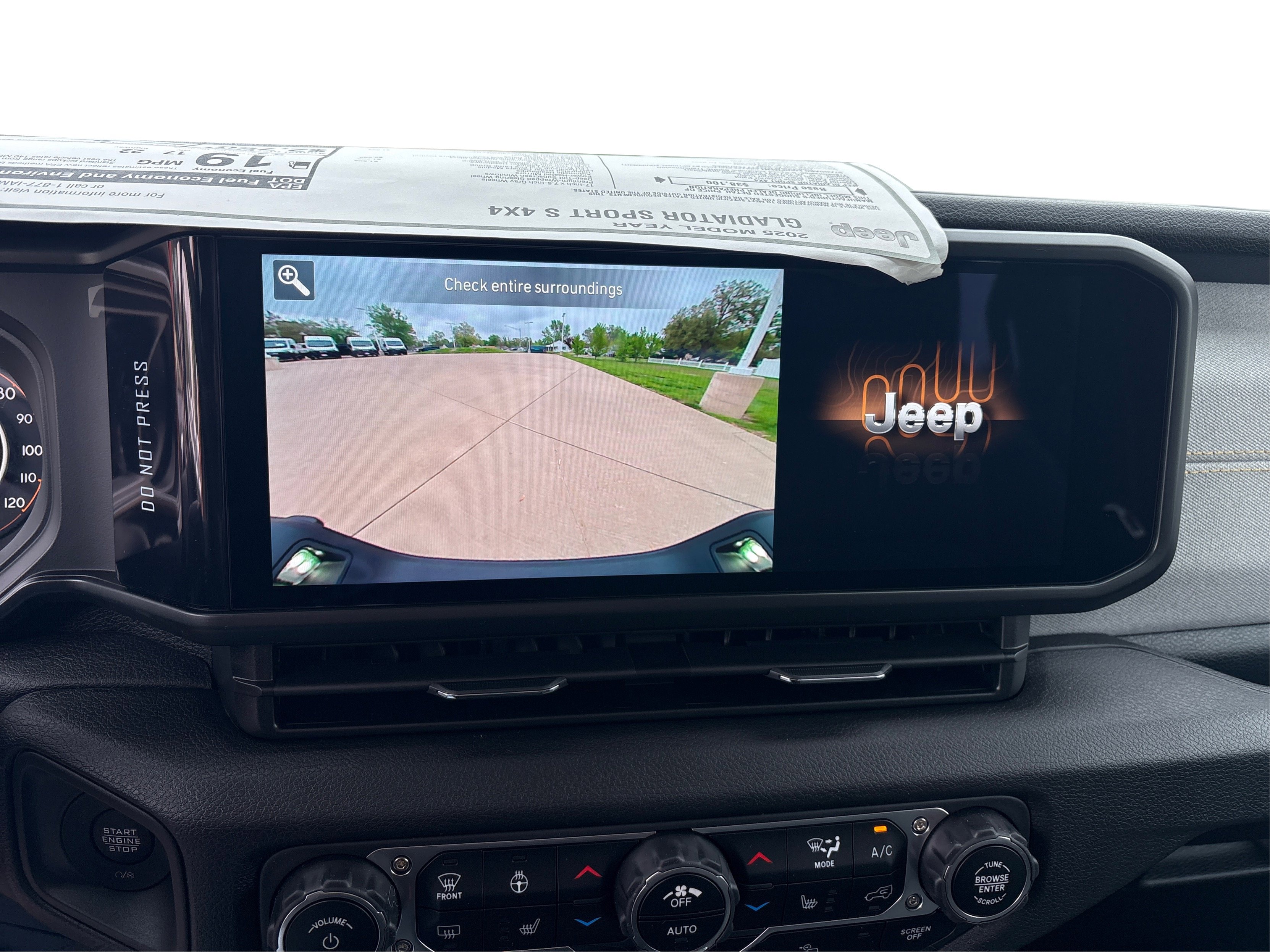 New 2025 Jeep Gladiator Sport image 24